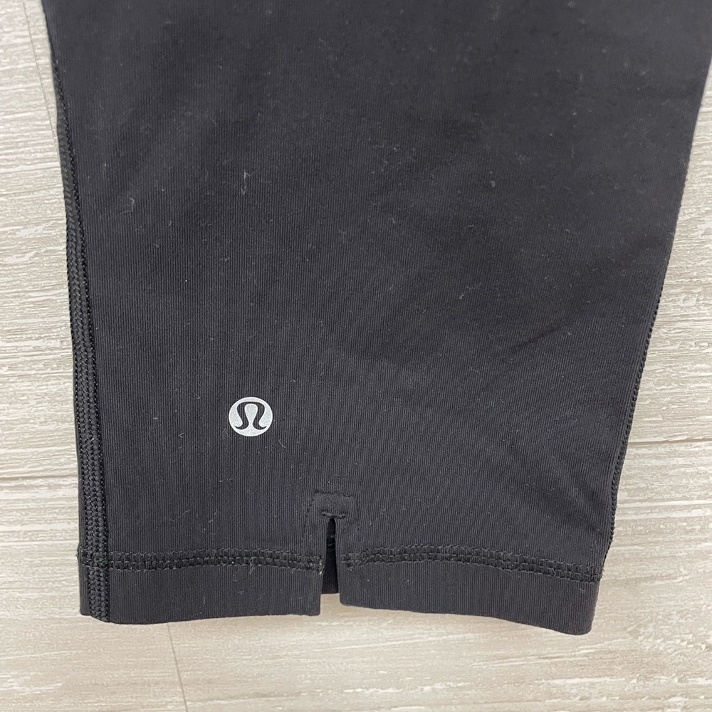 | Lululemon | Gather & Crow Crop *Full-On Luon. Size 4. - Picture 12 of 15